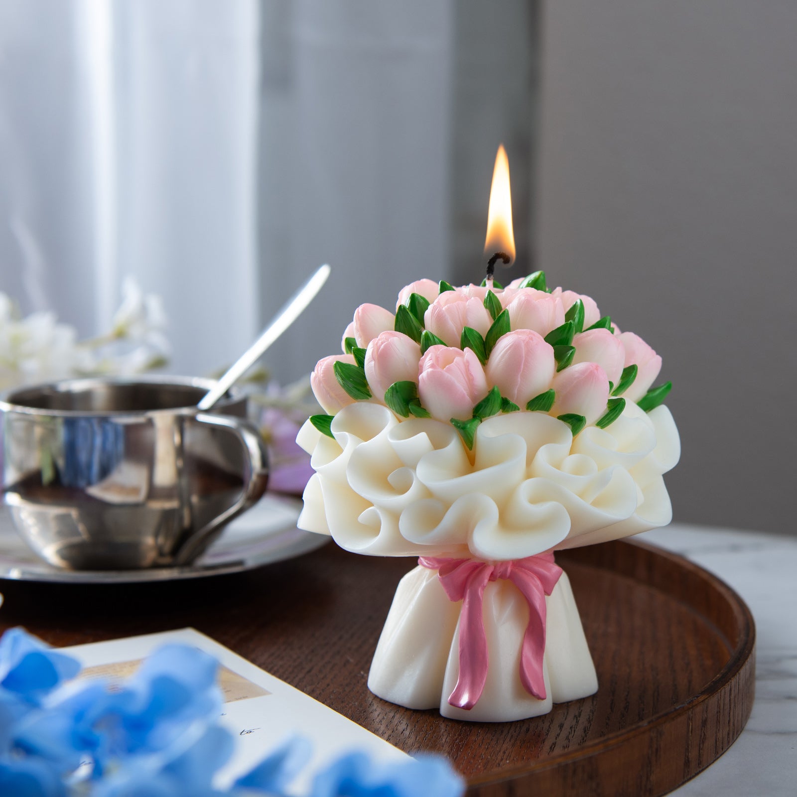 Tulip Bouquet Candle - Southlake Gifts