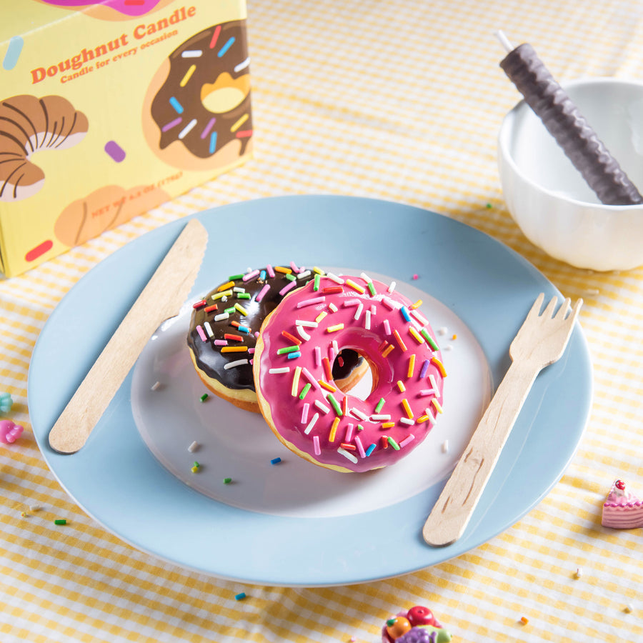 Southlake Gifts Doughnut Candle gift set. Includes two doughnut wax melts, chocolate stick wick, and teacup. Handmade chocolate food candle for gifts.