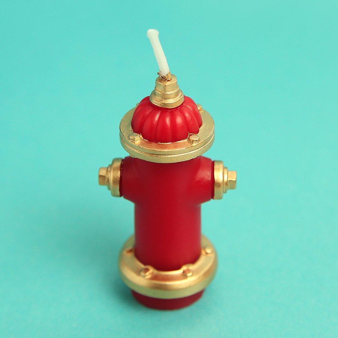 Back designs of Fire Hydrant Candles.