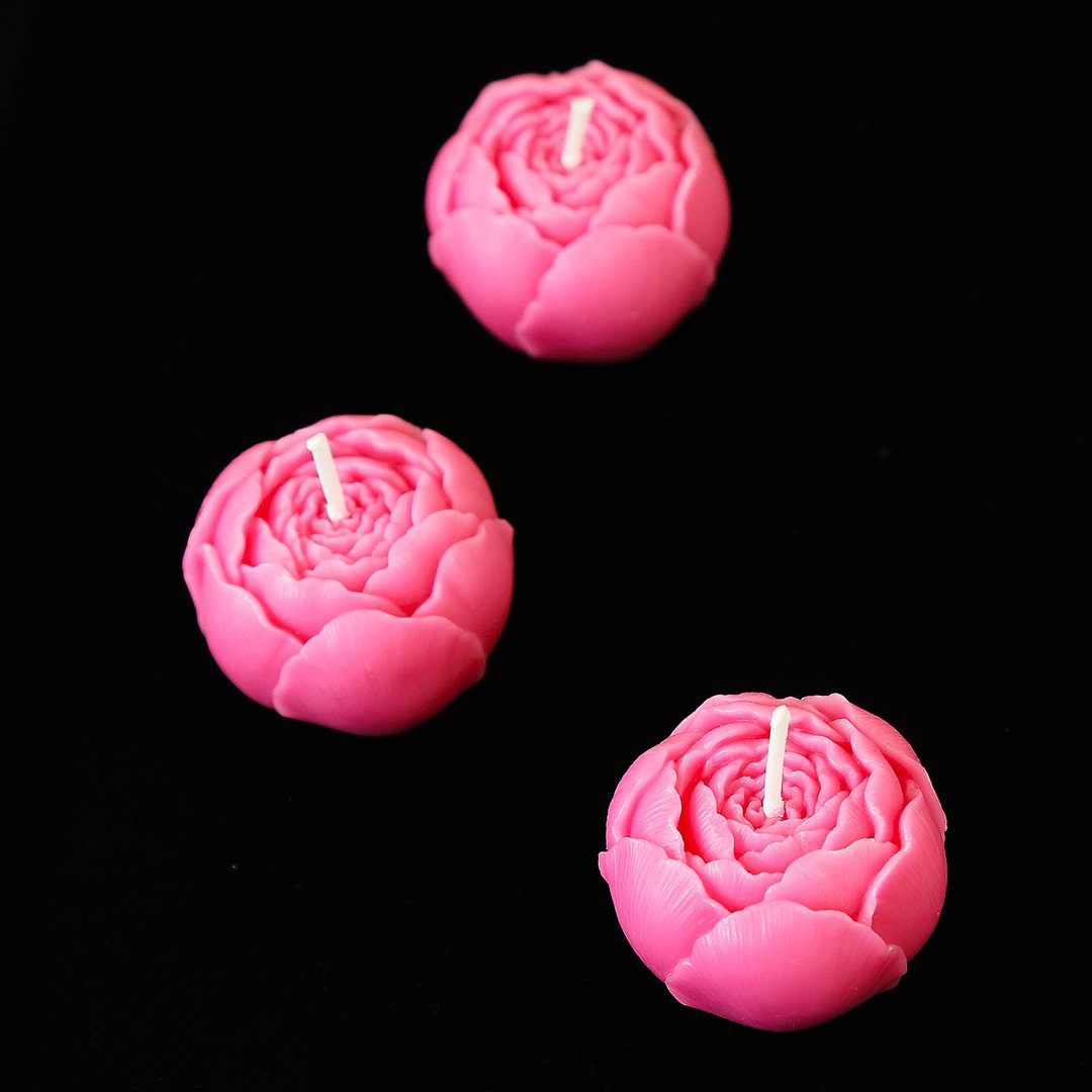 Top view of Pink Peony Candle that will light up your romantic nights. 