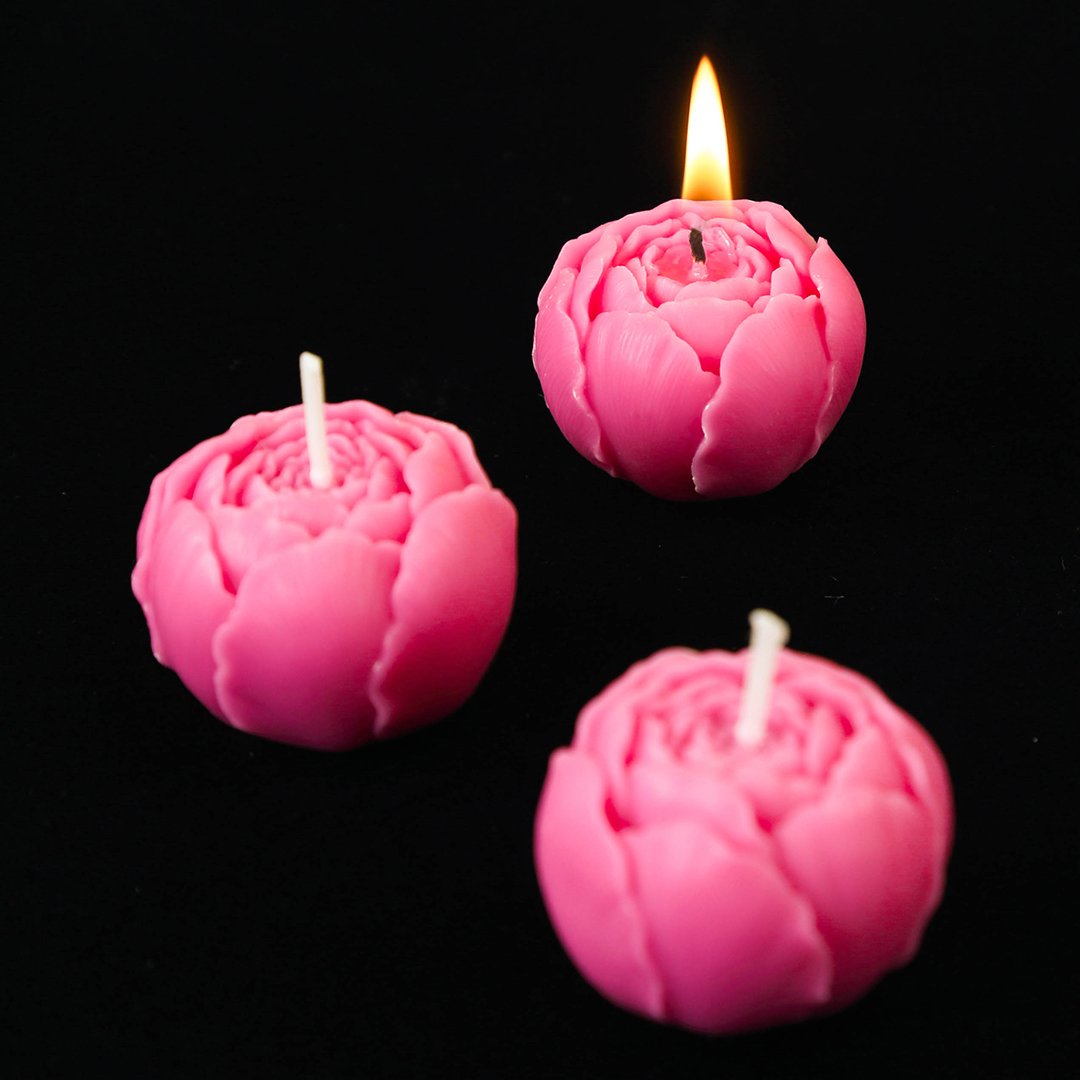 One set of beautiful Pink Peony Candle from Southlake Gifts.