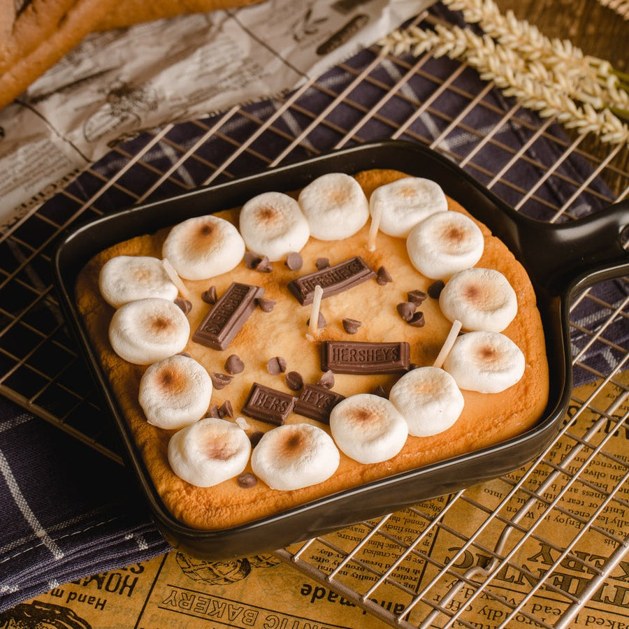 Skillet S'more Chocolate and Marshmallow Candle