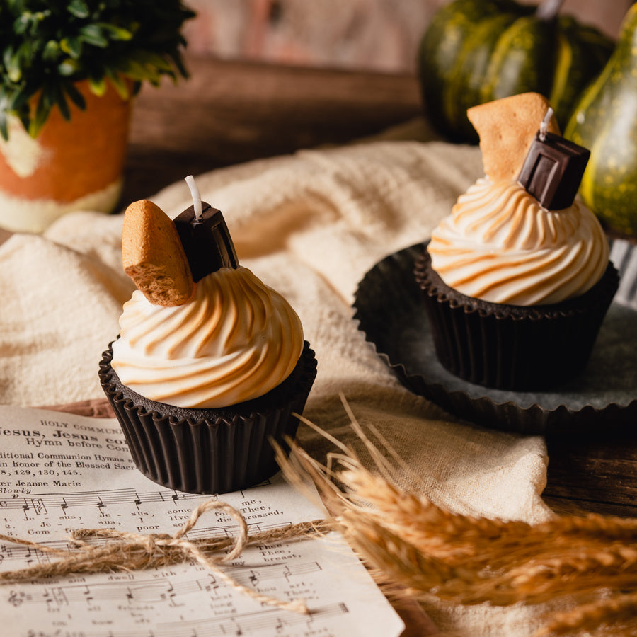 Time to enhance your lightning with our S’more Cupcake Candle.
