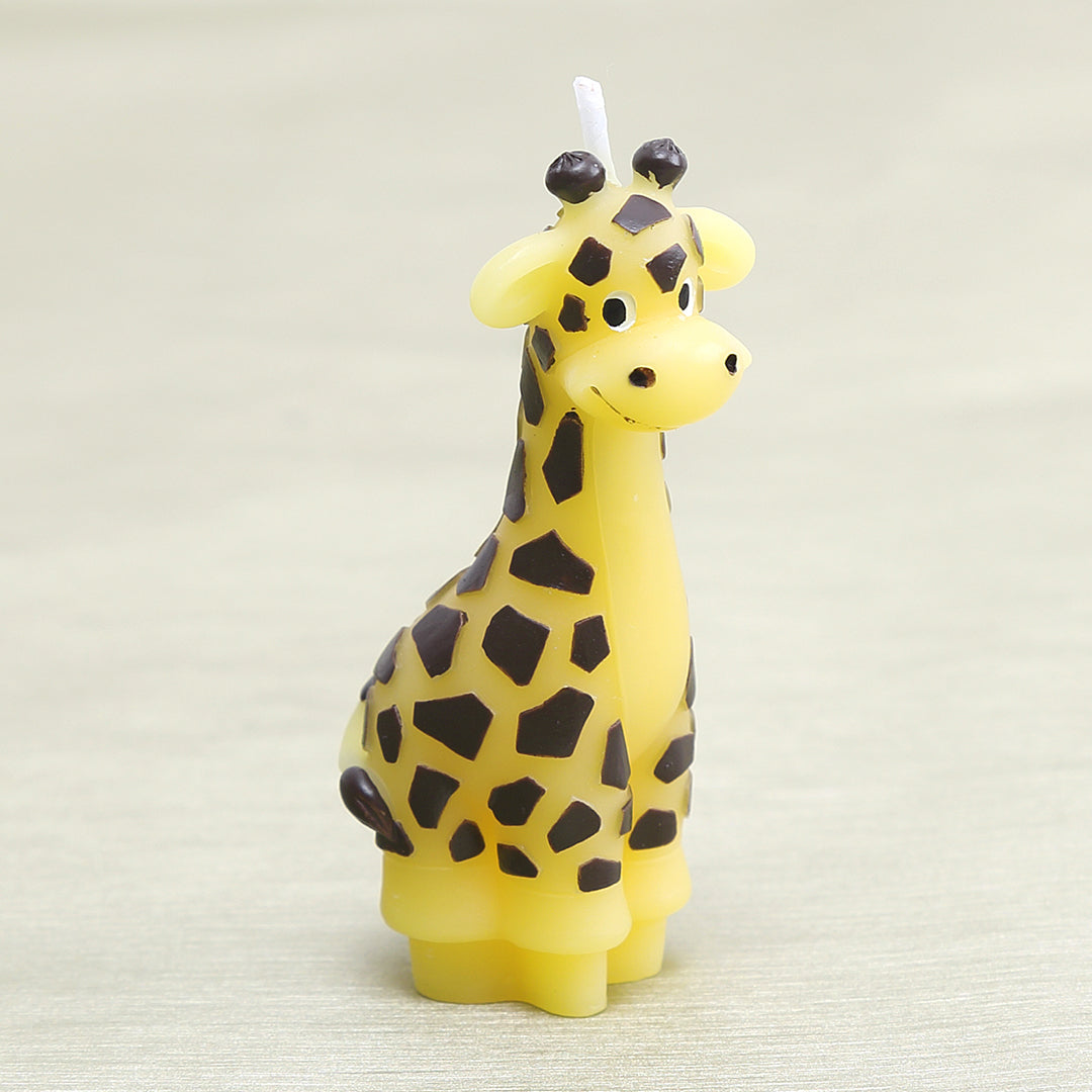 Make celebrations every day with this adorable Baby Giraffe Candle.